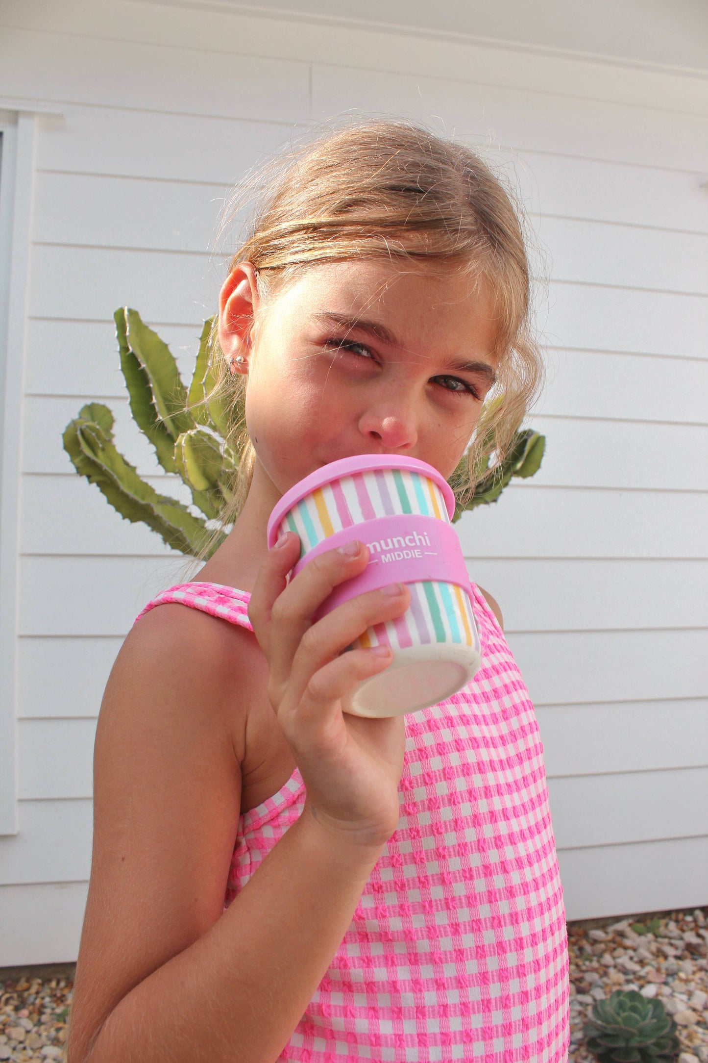 munchi - Calypso Middie Single Cup (8oz/240ml) Pink Straw Included
