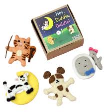 Hey Diddle Diddle Finger Puppet Set