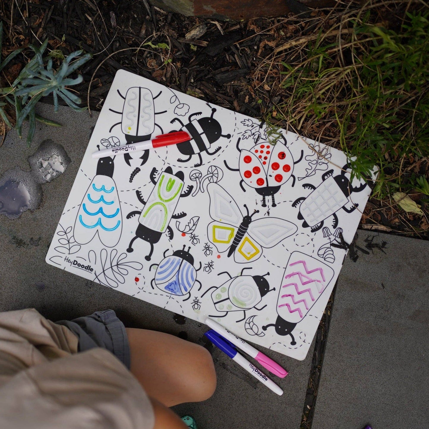 HeyDoodle - Busy Bugs Sensory Colouring & Doodle Mat