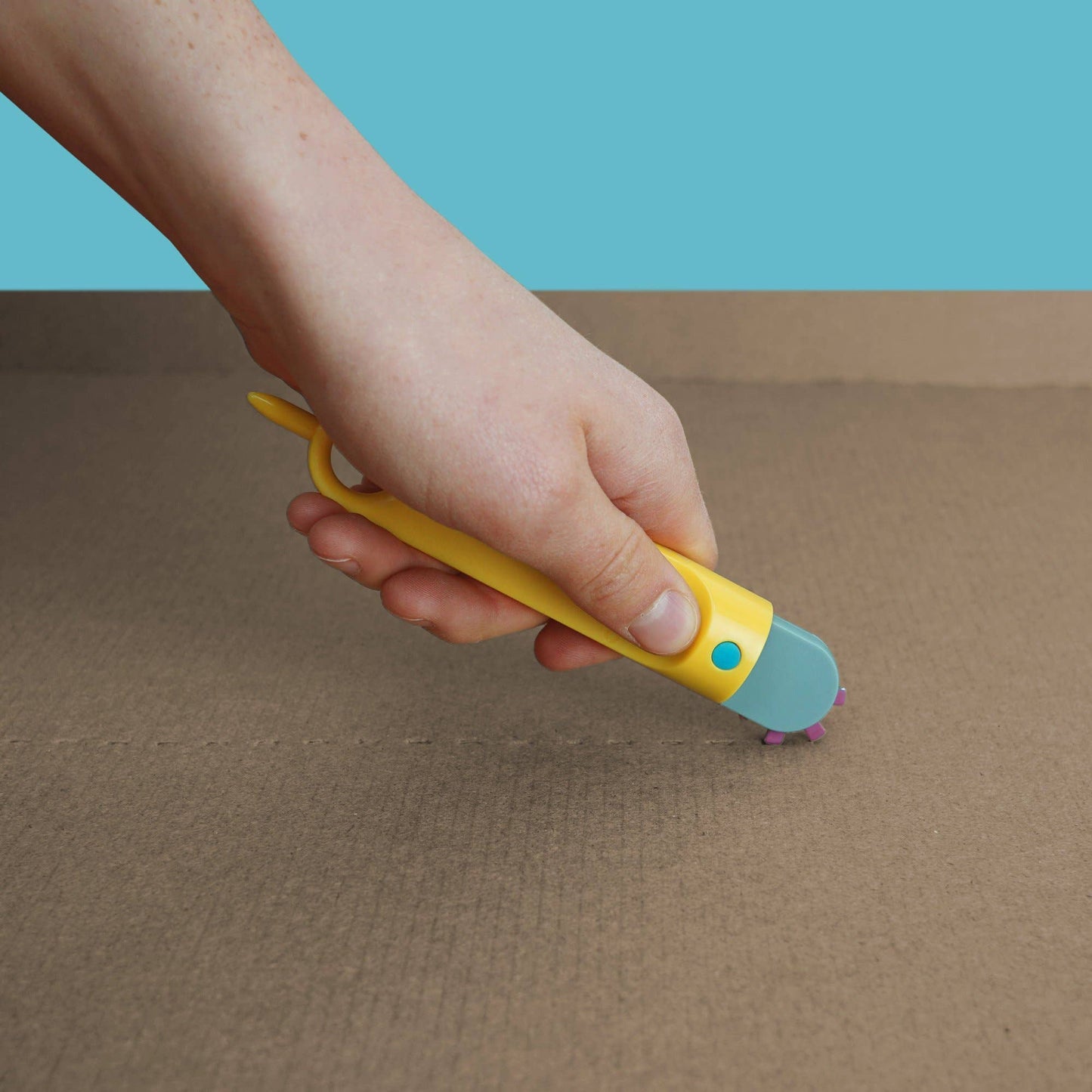 Makedo Australia - FOLD-ROLLER | Makedo Cardboard Construction Tool