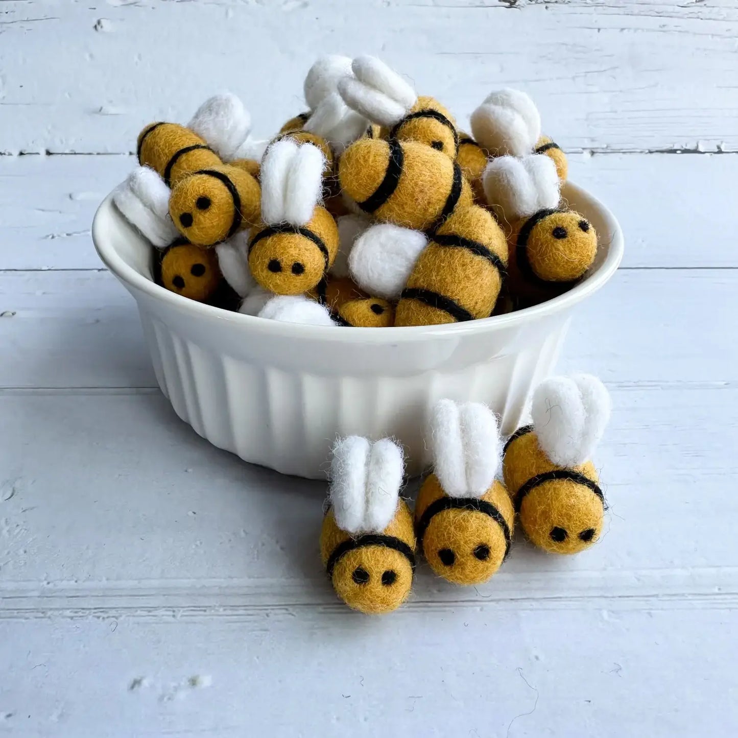 Felt Bumble Bee / Honey Bee - Sewing Seeds Play