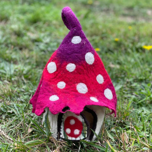 Mushroom House Large - Red