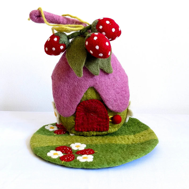 Strawberry House & Mat - Papoose Toys