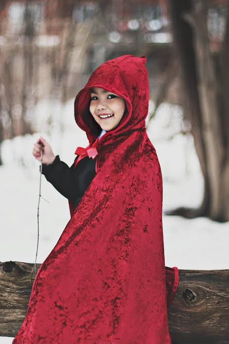 Little Red Riding Hood
Cape - Size 5-6