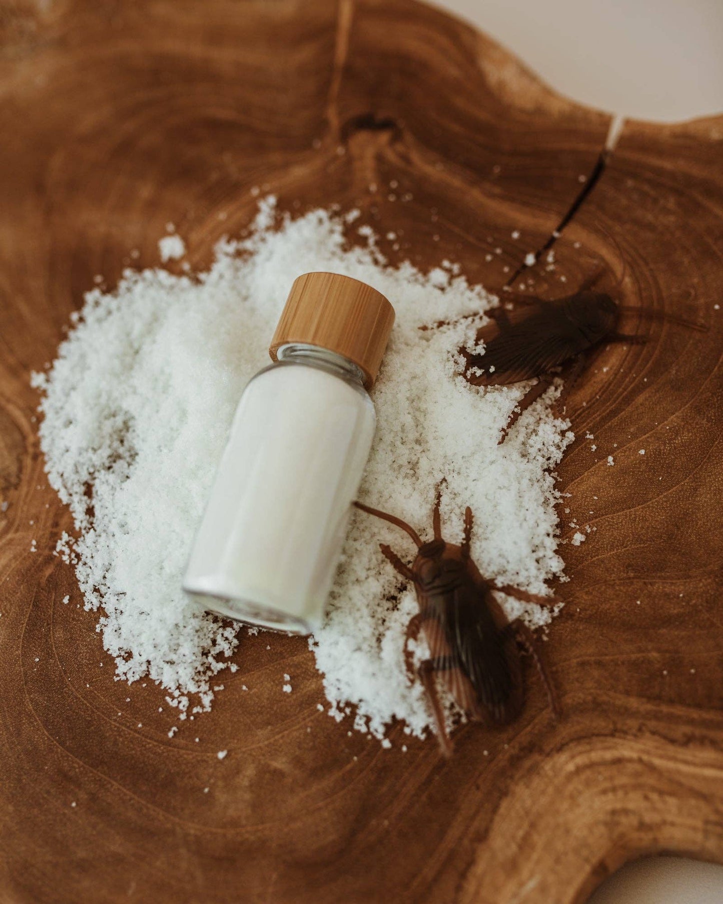 The Little Potion Co - Glow Snow - Glows in the Dark